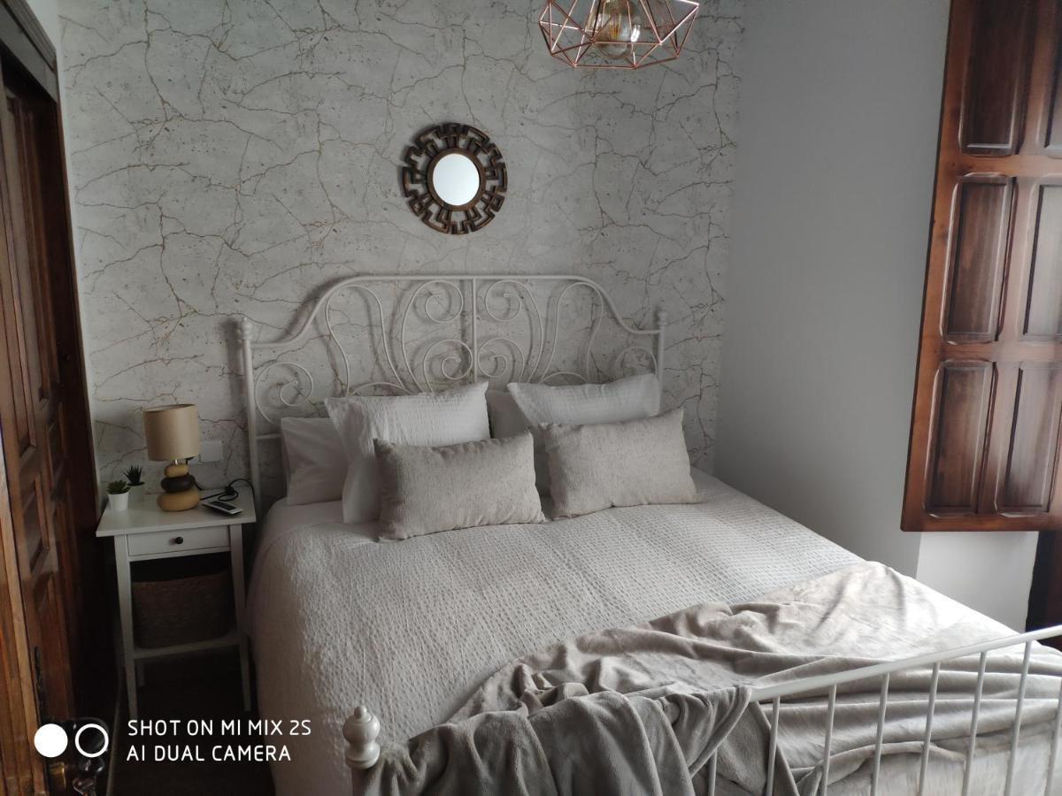 Casa En La Juderia Apartment การ์โมนา ภายนอก รูปภาพ