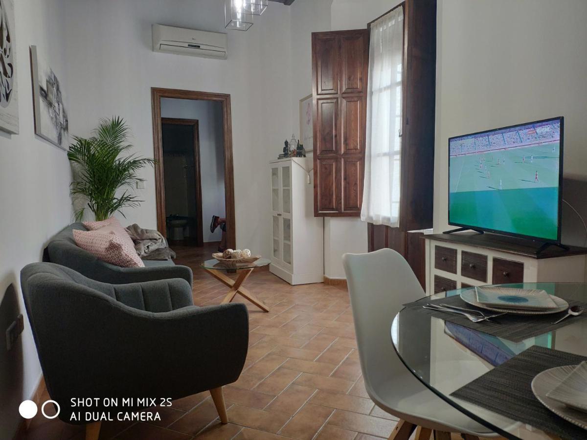 Casa En La Juderia Apartment การ์โมนา ภายนอก รูปภาพ